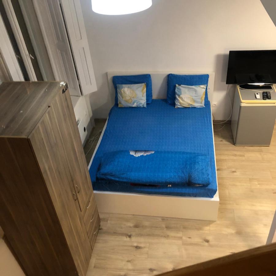 7Dab Rotten 4B3 Contactless Self Check-In Budapest Ngoại thất bức ảnh